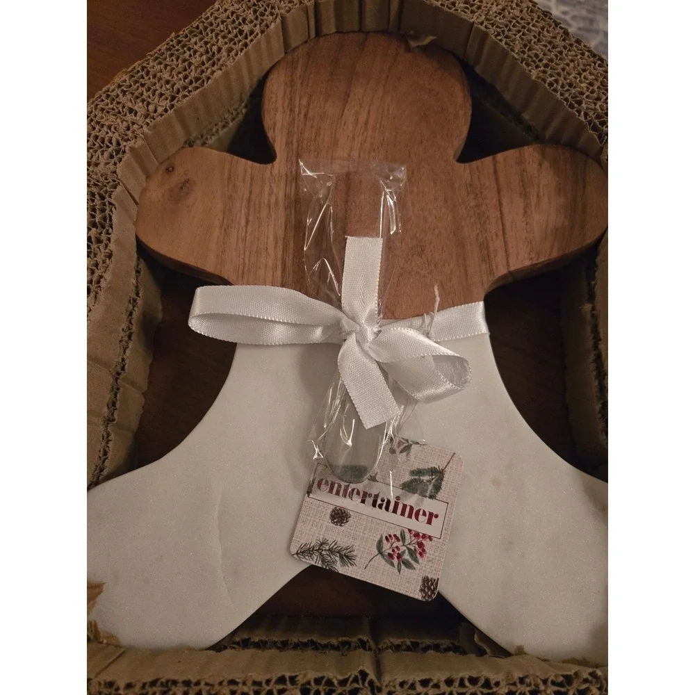Entertainer gingerbread man